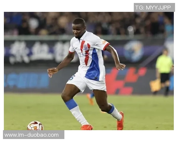 法比奥与马马杜马莱莱携手备战新赛季全力以赴训练中